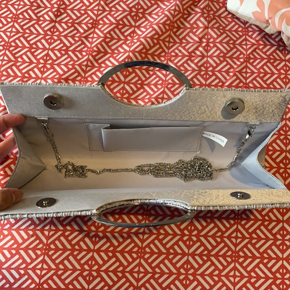 5 FOR 25 or 3 FOR 20 Fancy clutch purse - Picture 5 of 5